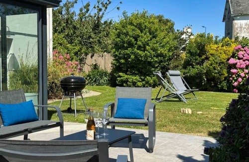 Plougasnou House | Ty Cléo - Family home between town and beaches 8p