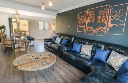 Amlwch House | Ty Copr
