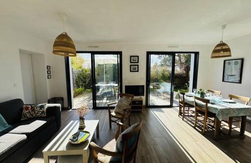 La Trinite-sur-Mer Villa | Ty Kerbihan, confortable maison au calme, 200m plage