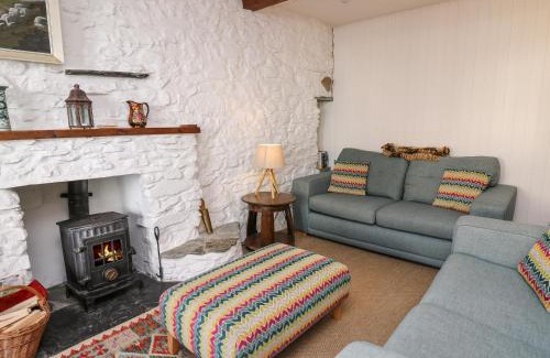 St Davids House | Ty Len