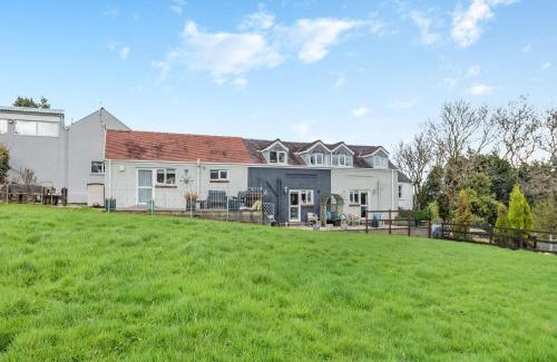 Gowerton House | Ty Llaethdy - Oac