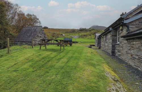 Snowdonia National Park Cottage | TY LLEWELYN, character holiday cottage in Betws-Y-Coed