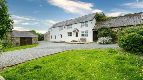 Brynsiencyn House | Ty Poeth