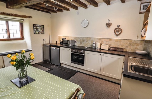 Caerwys Cottage | Ty Tabitha Wynne