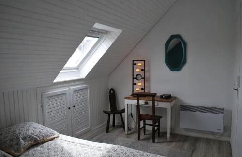 Plouescat House | Ty wezenn MAISON à 30 m de la mer, location du samedi au samedi