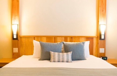 Gold Bridge Hotel | Tyax Lodge & Heliskiing