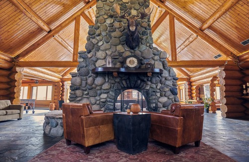 Gold Bridge Hotel | Tyax Lodge & Heliskiing