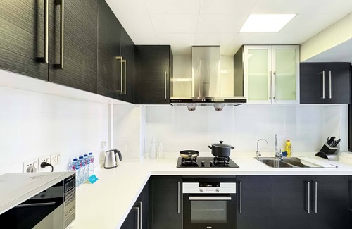 Downtown Shanghai Apartment | Tyms 2BR 2BA Apt Near MetroCity Line 1 9