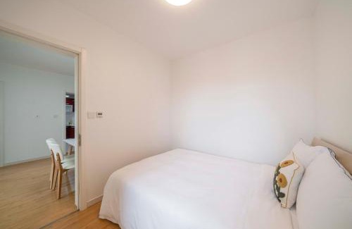 Changning Apartment | Tyms 2BR APT Riverside Garden