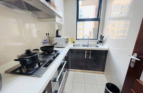 Changning Apartment | Tyms 2BR with Kitchen 5min to Metro