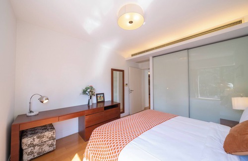 Xujiahui Bed & Breakfast | Tyms Cozy 2BR 1BA Apt Near Metro