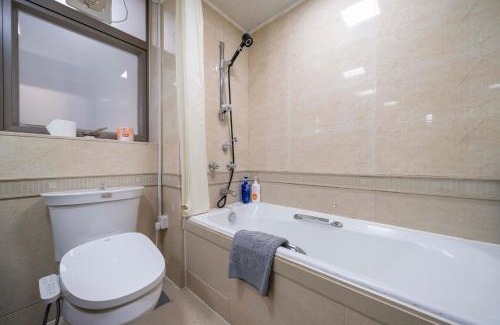 Gubei Apartment | Tyms Modern 2BR APT Yucui Garden