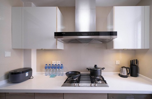 Xuhui Bed & Breakfast | Tyms Xintiandi Elegant 3BR 2BA APT