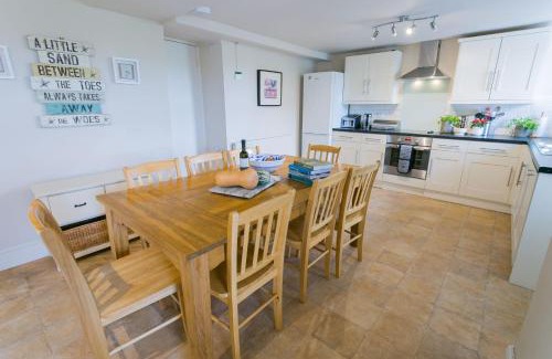 Moelfre House | Tyn Lon