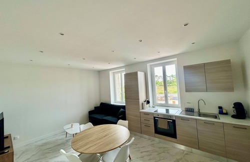 La Belle de Mai Apartment | Type 3 apartment with air conditioning and brand new wifi