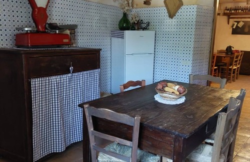 Cineto Romano House | Typical home country quaint with antique furniture