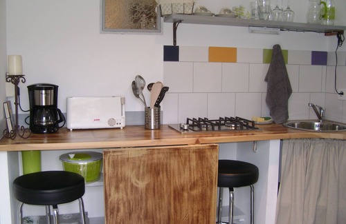Apt Cottage | TYPICAL PROVENCAL GITE FOR 2 PEOPLE WITH GARDEN AND POOL