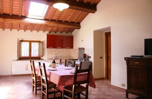 Arezzo Villa | Typical stone farmhouse with private pool and garden situated in a hilly position a few km from the