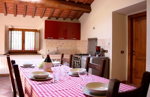 Arezzo Villa | Typical stone farmhouse with private pool and garden situated in a hilly position a few km from the