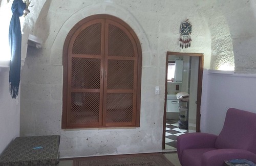 Avanos House | Typical stone house with arches