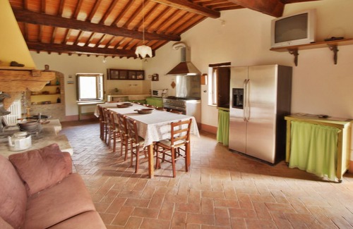Radicondoli Villa | Typical Tuscan farm with swimming pool and air conditioning surrounded by nature