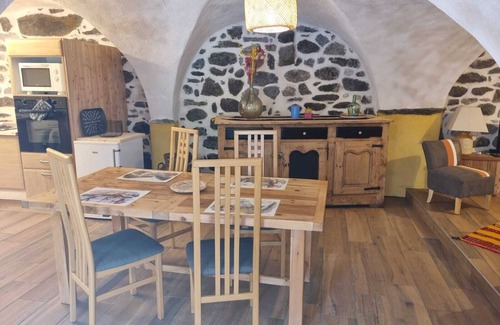 Vallouise-Pelvoux Apartment | Typical village apartment