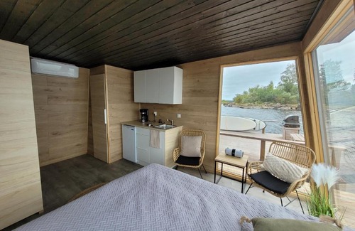 Kalajoki Apartment | Tyylikäs asuntolautta hienolla merinäköalalla