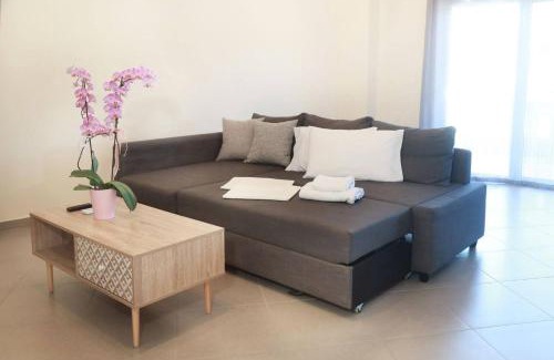 Perivolia Apartment | Tzei House - 5min drive to beach