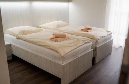 Izipovce House | U divokej včely