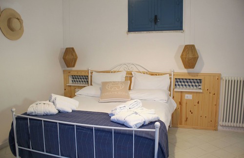 Castel Morrone Hotel | 'U MUR R'e' Fate