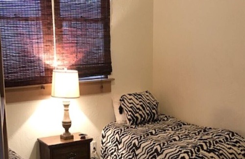 Iron Horse House | U of A LOCATION! 2BR/2BA off 4th Ave. & 6th St. Blocks from campus and downtown