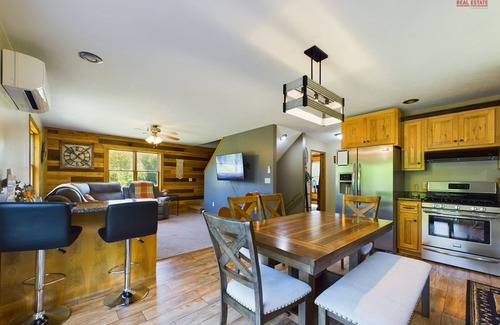 Munising House | U.P. Getaway Pictured Rocks, Hiking, Golf, Wildlife