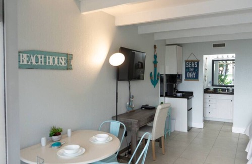 Ruskin Condo | U104 Oceanview/Sunset View/Floor Unit/Steps from Pool Beach!