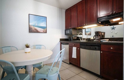 Ruskin Apartment | U409 SUN RISING- BALCONY WATERVIEW- SELF CHECK IN- PRIVATE BEACH RESORT