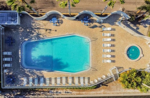 Ruskin Apartment | U409 SUN RISING- BALCONY WATERVIEW- SELF CHECK IN- PRIVATE BEACH RESORT
