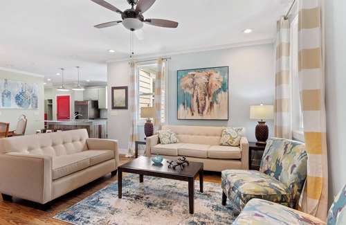 Tuscaloosa House | UA CAMPUS ADJACENT 4BEDROOM/4BATHROOM FARMHOUSE SLEEPS 8
