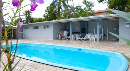 Downtown Ubatuba Apartment | Ubatuba - Edifício Erica Apto 33 - 850 metros da Praia grande