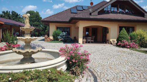Zlic House | Ubytování Carmen