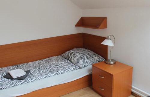 Slany House | Ubytování Na špejcharu, Želevčice