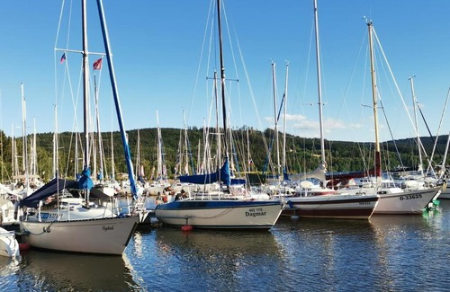 Lipno nad Vltavou Boat Rental | Ubytování na Jachtě