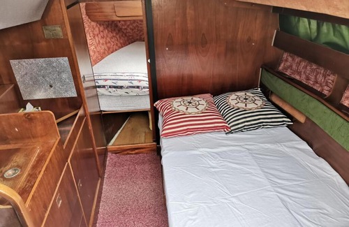 Lipno nad Vltavou Boat Rental | Ubytování na Jachtě