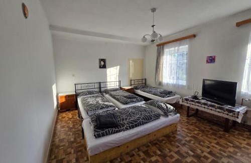 Velky Senov House | Ubytování Ráďa