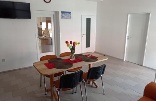 Podivin House | Ubytování v soukromí