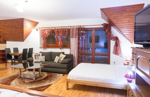 Poltar House | Ubytovanie Adina Poltár