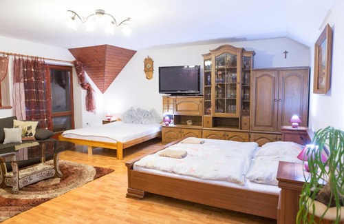 Poltar House | Ubytovanie Adina Poltár