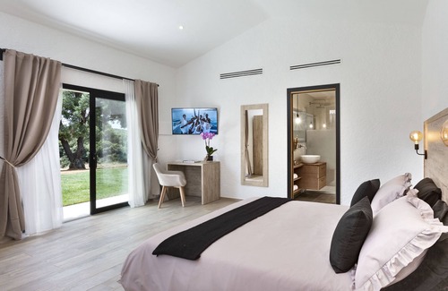 Arzachena Bed & Breakfast | Uddastri Retreat