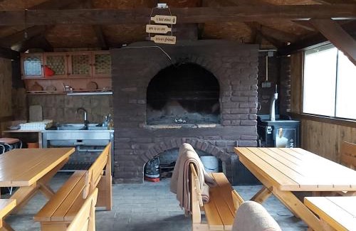 Aljmas Apartment | UDIČARSKI DOM UŠĆE