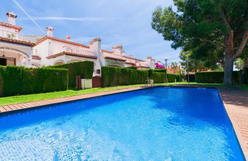 Miami Platja House | UHC Bosque II Family Complex