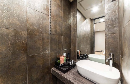 Uijeongbu Hotel | Uijeongbu Ellie