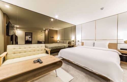 Uijeongbu Hotel | Uijeongbu XYM Premium Hotel